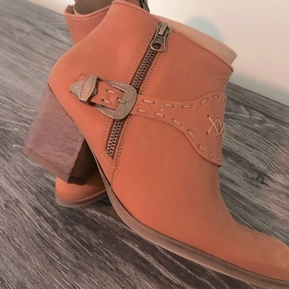 NIB Anthropologie Stivali Maipore Western Ankle Boots Brune 38